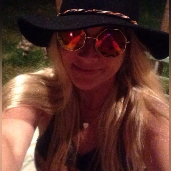 Meet your Posher, Alx - Picture 15 of 16